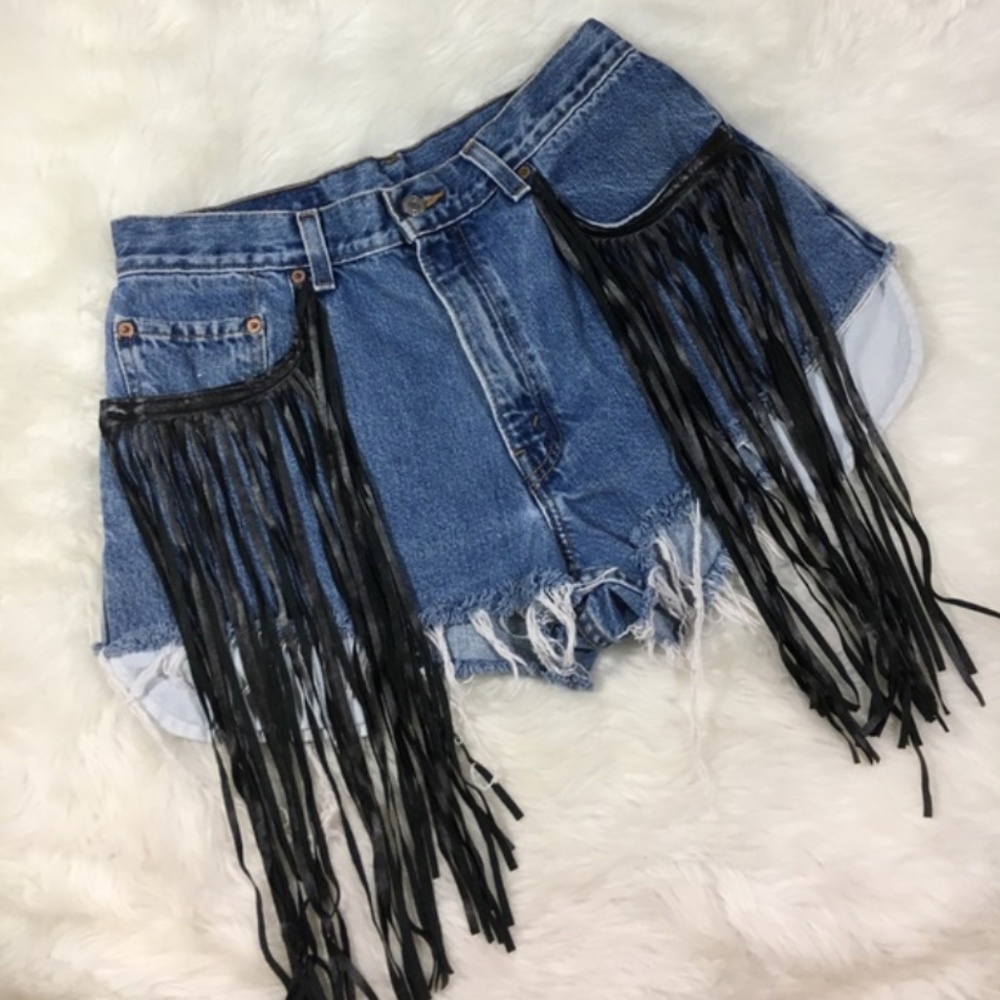 Levis First of a kind fringe denim cut off shorts